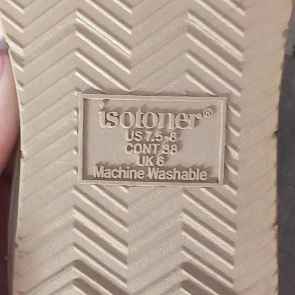 isotoner Comfort Quilted Women's Slide Slippers - Picture 6 of 8